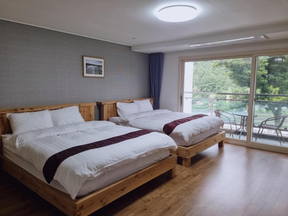 Cheonjiyeon Crystal Hotel Seogwipo Eksteriør billede