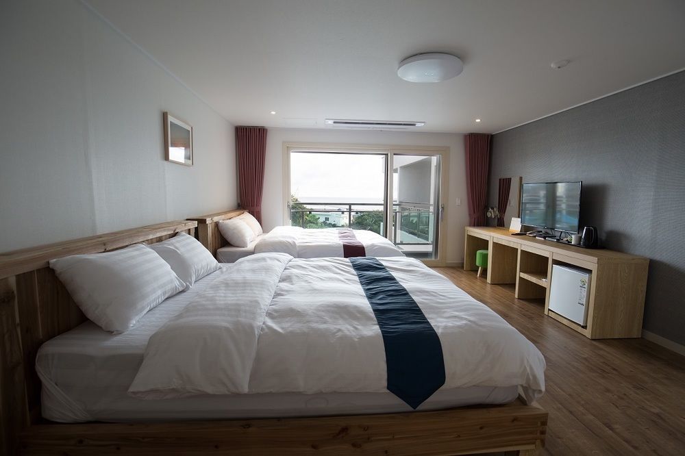 Cheonjiyeon Crystal Hotel Seogwipo Eksteriør billede