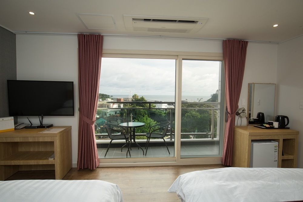 Cheonjiyeon Crystal Hotel Seogwipo Eksteriør billede
