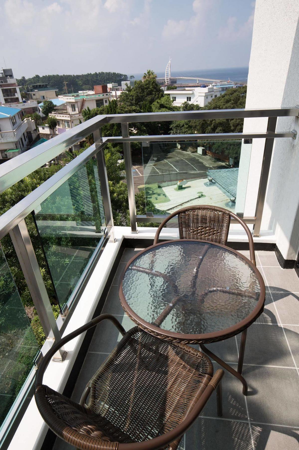 Cheonjiyeon Crystal Hotel Seogwipo Eksteriør billede