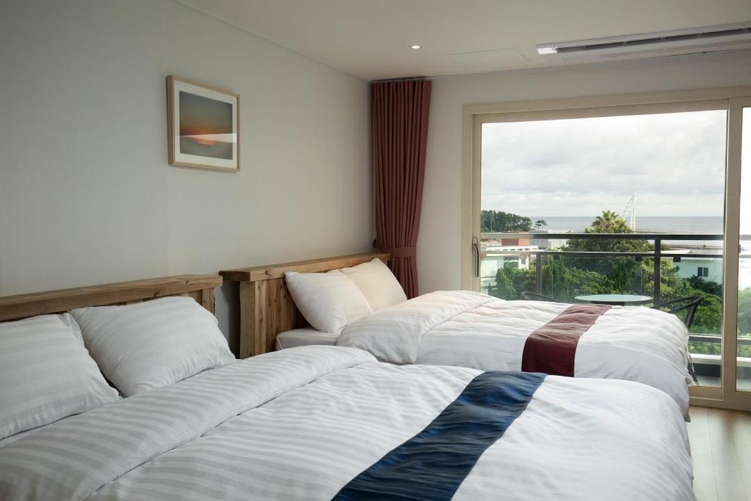 Cheonjiyeon Crystal Hotel Seogwipo Eksteriør billede